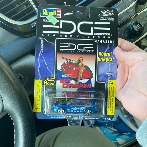 Revell Low Rider Edge Acura Integra Die Cast 1:64 86-3607 Opening Hood Blue